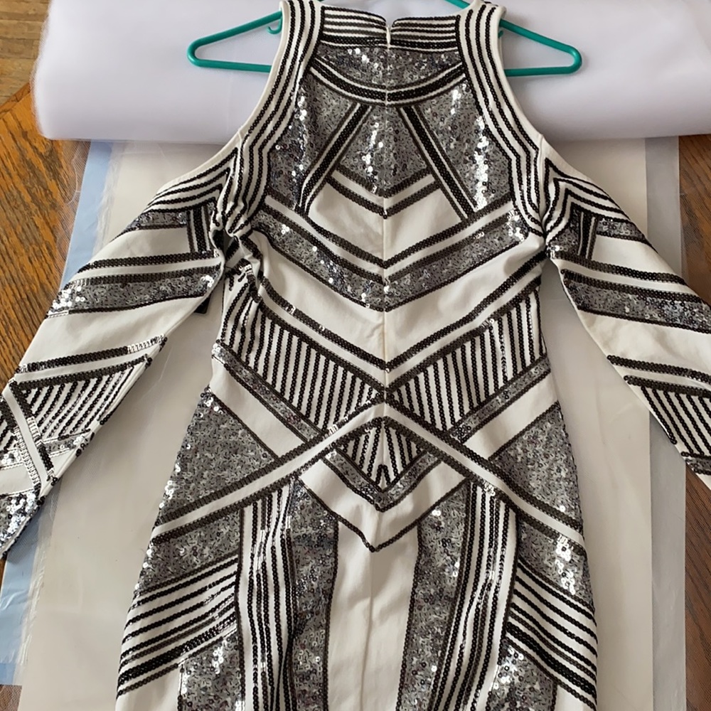 Dress - Picture 2 of 3
